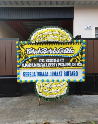 Papan Bunga Duka di Padasari