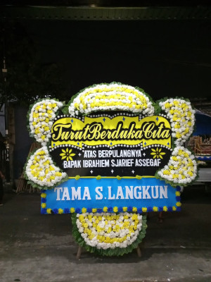 Papan Bunga Duka di Padasari