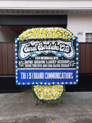 Papan Bunga Duka di Padasari